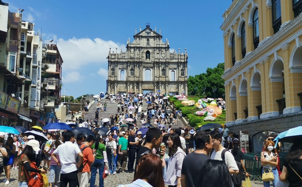 逾71萬(wàn)！澳門(mén)單日出入境人次再創(chuàng)歷史新高