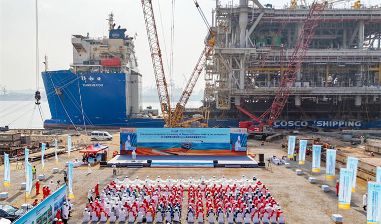 中國(guó)建造重量最大國(guó)際海洋油氣平臺(tái)完工交付