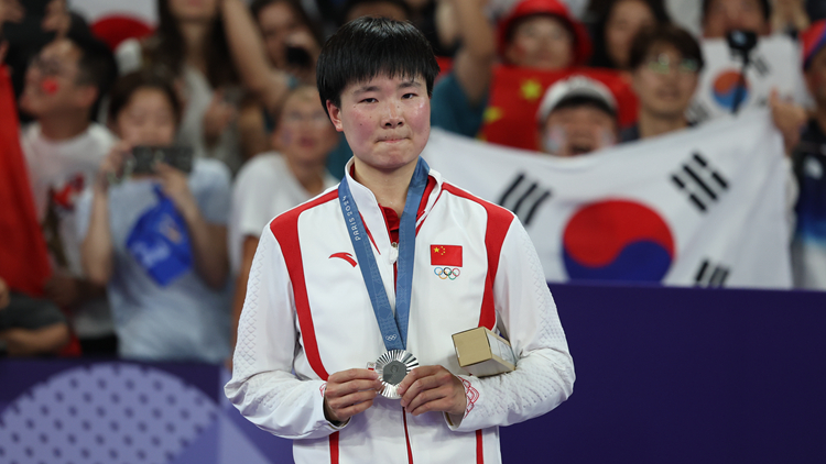 中國羽毛球運動員何冰嬌宣布退役