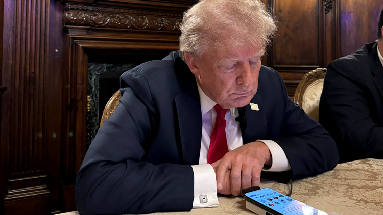 與馬斯克首次網(wǎng)上直播對(duì)談超2小時(shí) 特朗普稱美冇高鐵不合理