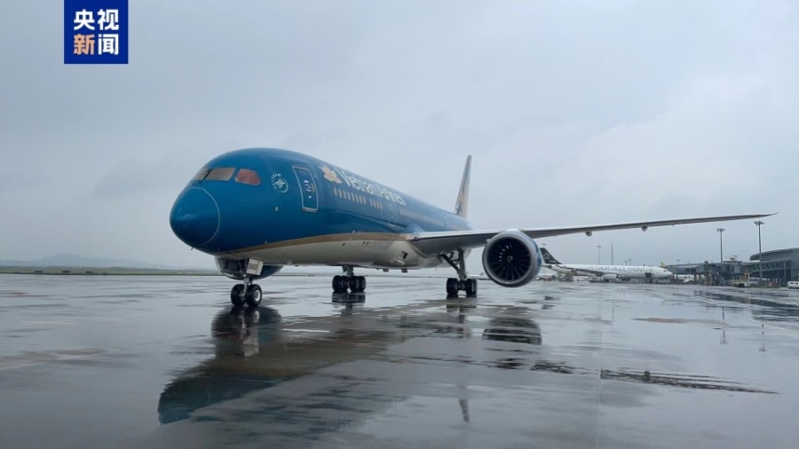 越共中央總書記、國家主席蘇林抵達廣州開啟訪華行程