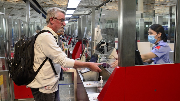 144小時(shí)過(guò)境免簽政策適用範(fàn)圍已增至37個(gè)口岸、54個(gè)國(guó)家