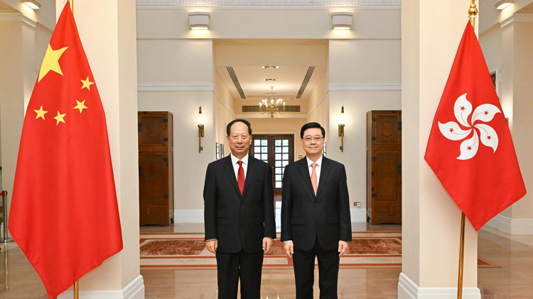 李家超與中央統(tǒng)戰(zhàn)部部長(zhǎng)石泰峰會(huì)面 雙方就共同關(guān)心議題交換意見(jiàn)