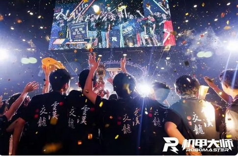 中國(guó)與東盟18支隊(duì)伍競(jìng)逐「機(jī)甲大師」機(jī)器人挑戰(zhàn)賽