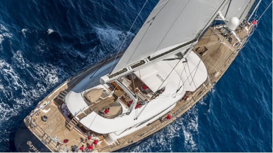 樂(lè)極生悲？英富商帆船慶祝之旅遇船難 1死6失蹤