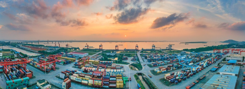 蕪湖開放務(wù)實 打造安徽最大出?？? title=