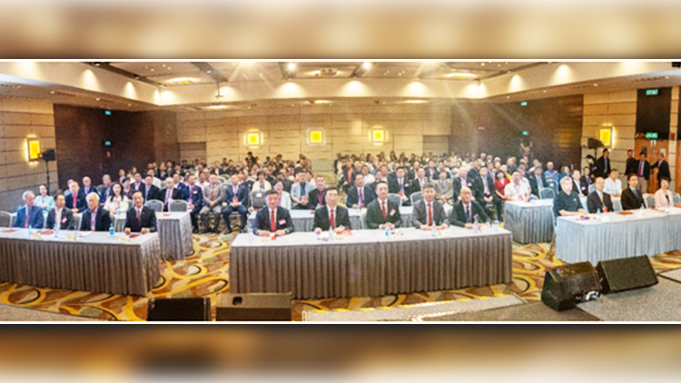 全球華僑華人促進(jìn)中國和平統(tǒng)一大會(huì)主題論壇在港舉行