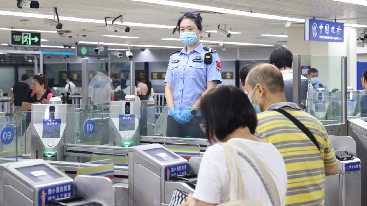 灣區(qū)旅遊人氣旺  羅湖口岸迎客超26萬人次再破新高