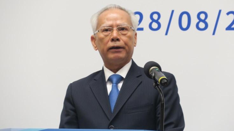 岑浩輝正式宣布參選澳門特區(qū)第六任行政長官