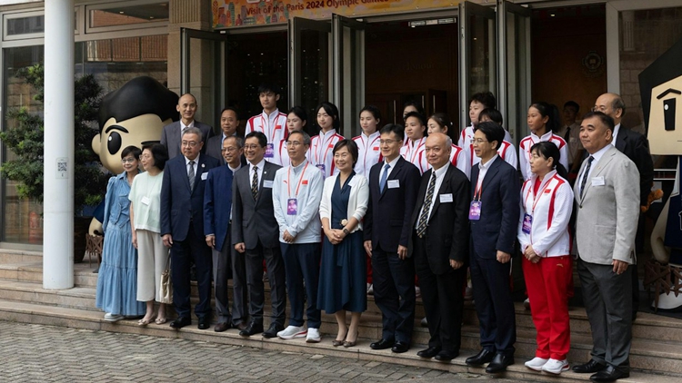 內(nèi)地奧運(yùn)健兒分兵分多路 到消防及救護(hù)學(xué)院、體院及聖保羅書(shū)院交流