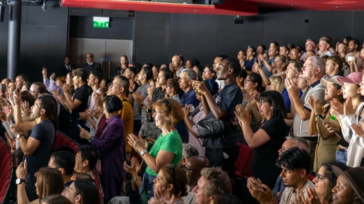 演員「過(guò)招」如何避免受傷？《詠春》主創(chuàng)倫敦解密！