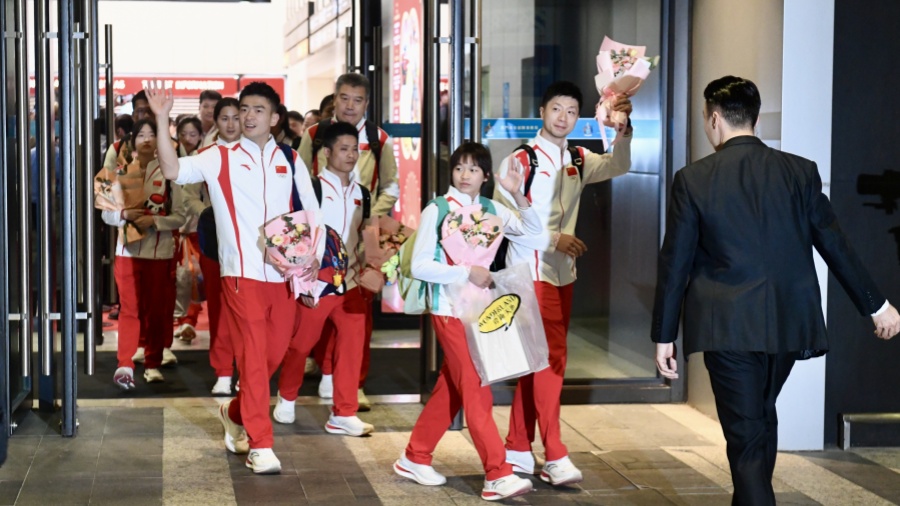 中國內(nèi)地奧運(yùn)健兒代表團(tuán)結(jié)束港澳訪問行程