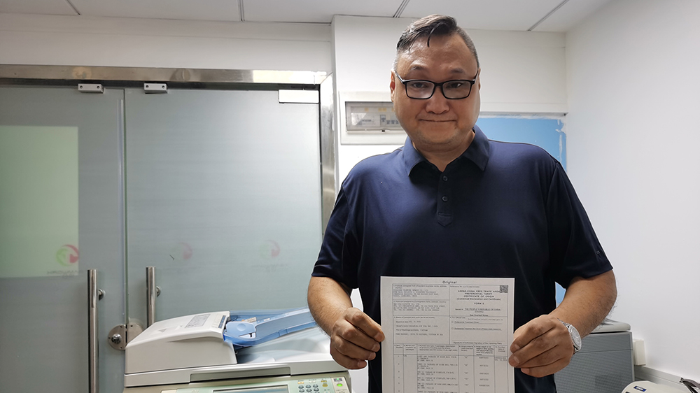 廣州海關(guān)簽發(fā)粵首份企業(yè)「自助打印」輸越南的中國(guó)-東盟原產(chǎn)地證書