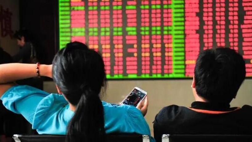 【A股午評(píng)】創(chuàng)指半日跌1.29% 全市場超4400隻個(gè)下跌