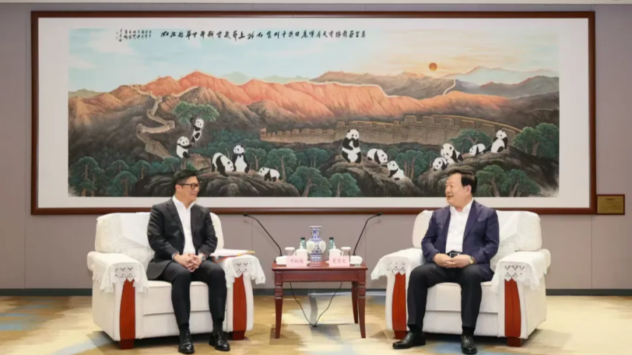 夏寶龍會見香港紀(jì)律部隊首長交流團