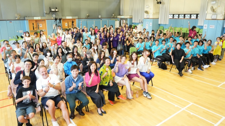 ?社區(qū)鼓樂活動正式展開 歐鎧淳等奧運(yùn)泳手齊參與