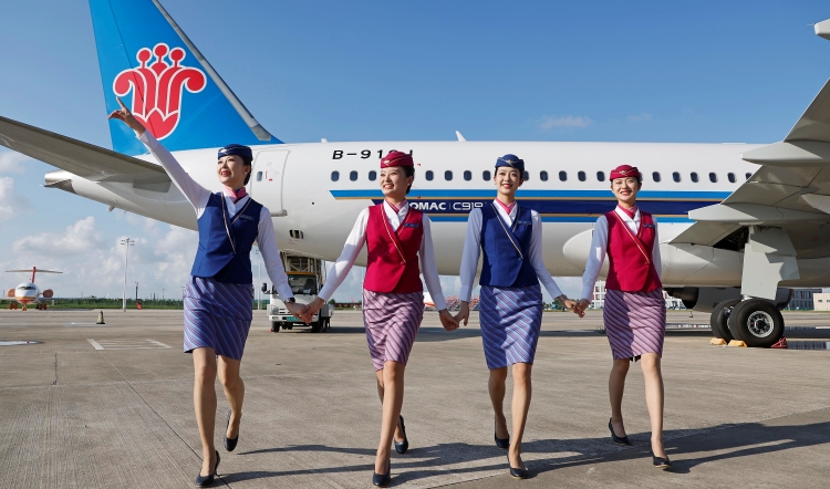 南方航空370餘條航線助旅客高空賞月