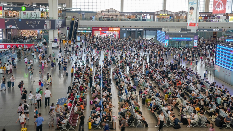 鐵路中秋小長假運輸14日啟動 預(yù)計發(fā)送旅客7400萬人次