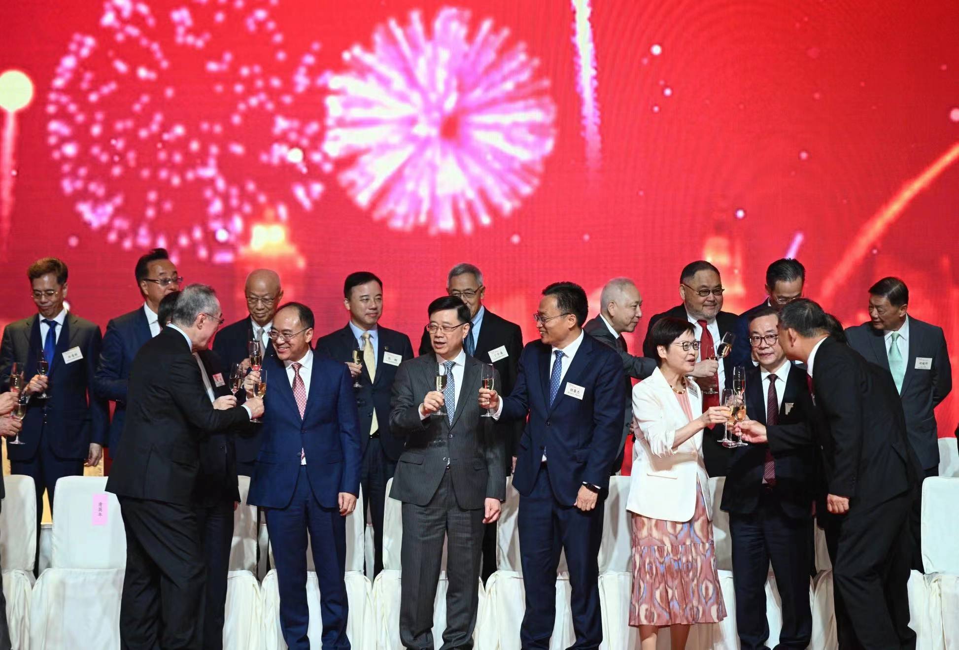 香港蘇、浙、滬各界人士慶祝中華人民共和國(guó)成立75周年晚宴在港舉行