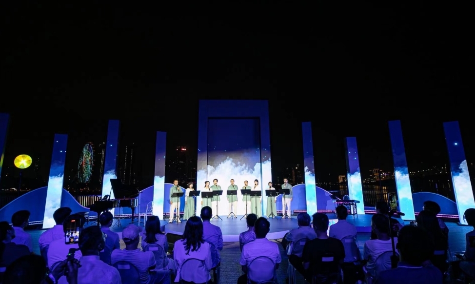 有片丨共賞一輪明月！「2024灣區(qū)詩話」在深圳寶安歡樂港灣上演