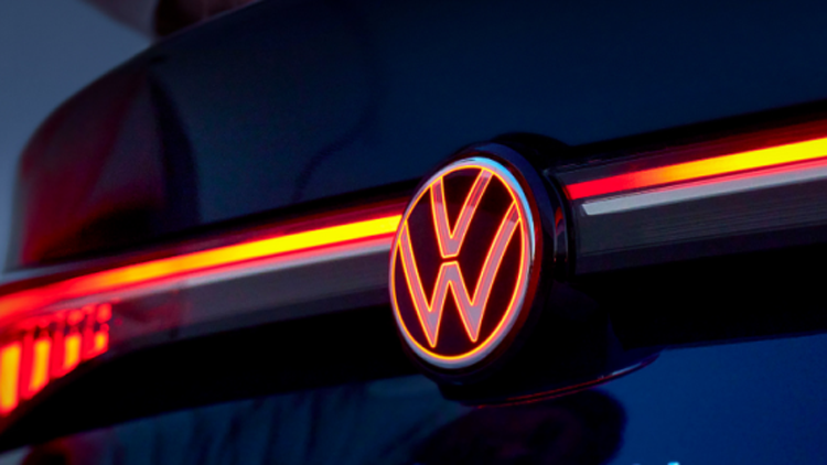 昔日汽車製造巨頭 猛踩剎車？