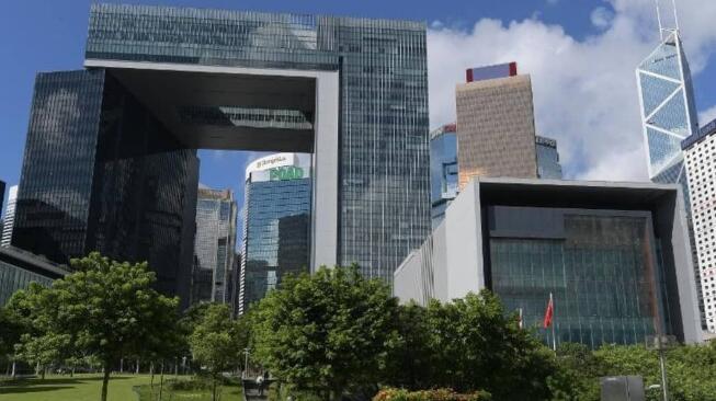 行政會議明日復(fù)會 李家超會前見傳媒