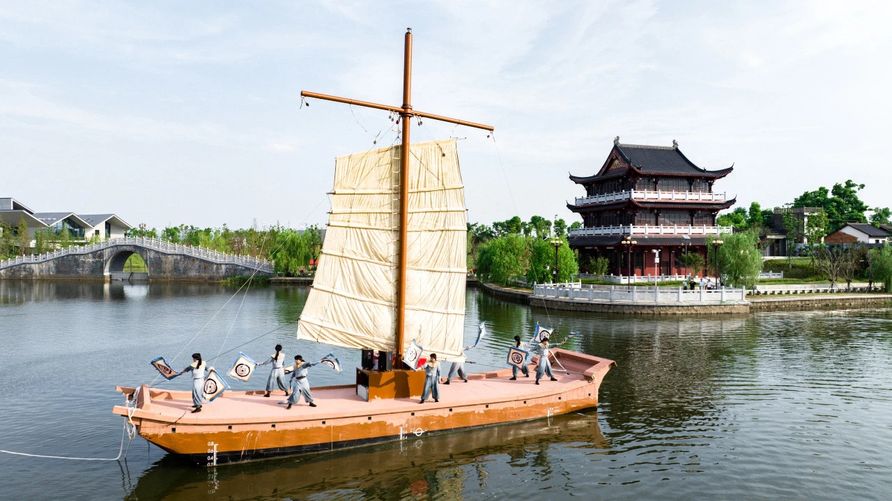 長沙靖港古鎮(zhèn)2.0升級(jí)版盛裝迎中秋慶國慶 「漂浮在湘江上的古鎮(zhèn)」越玩越有味