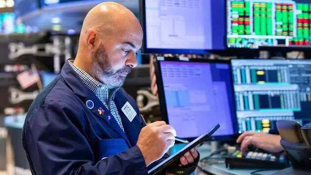 美股三大指數(shù)收盤(pán)漲跌不一 道指刷新歷史新高