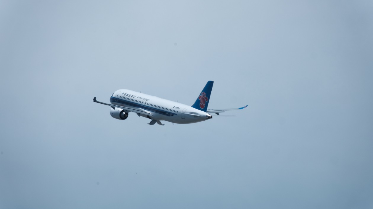 南航國(guó)慶假期計(jì)劃執(zhí)飛2.3萬(wàn)個(gè)航班