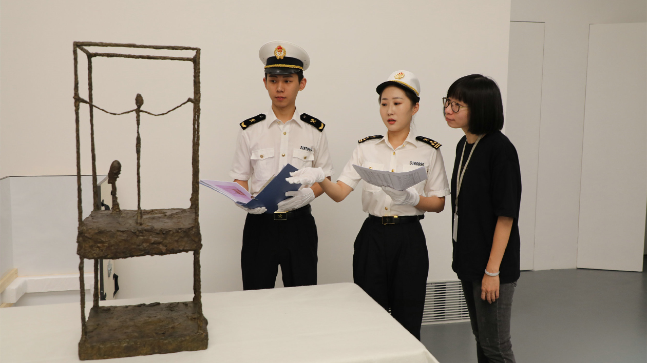 世界級藝術家賈科梅蒂原作首次在粵港澳大灣區(qū)展出  總估值達1.9億歐的79件法國藝術品順利進境