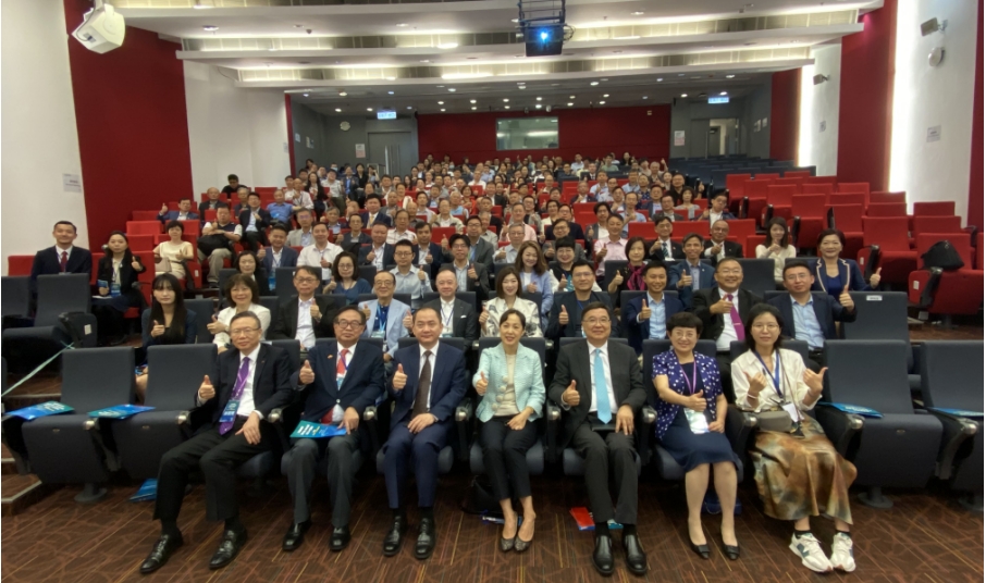 香港科技界慶祝國(guó)慶 科技論壇《新質(zhì)生產(chǎn)力-大灣區(qū)的挑戰(zhàn)與機(jī)遇》舉行