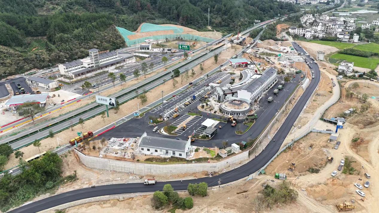 皖徽州區(qū)：安徽首個(gè)交旅融合服務(wù)區(qū)呈坎落成