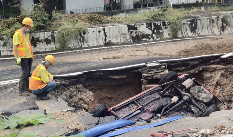 荔枝角道爆水管現(xiàn)場(chǎng)解封 水務(wù)署兩星期提交報(bào)告
