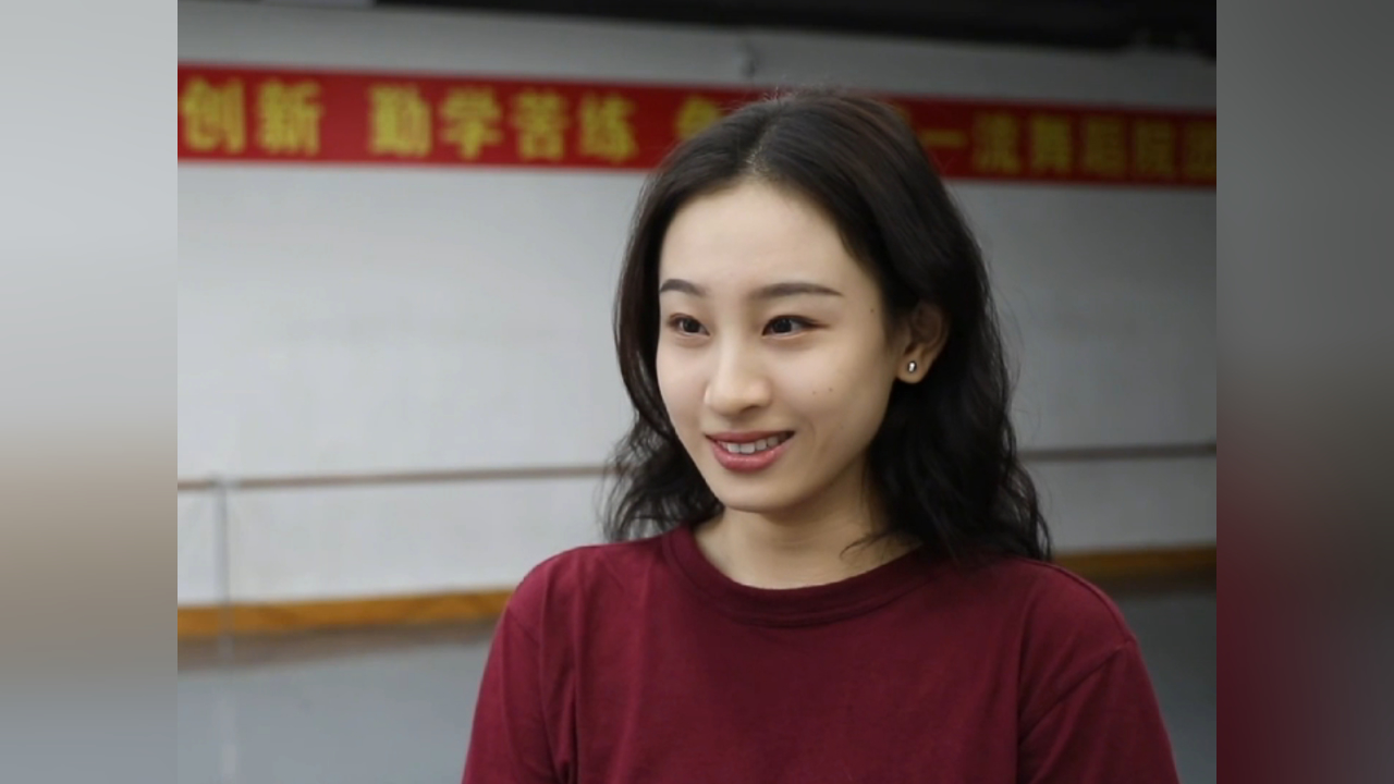 有片丨《詠春》永成飾演者許天慧：從i人變成e人，每場(chǎng)表演都需要強(qiáng)大的情緒內(nèi)核