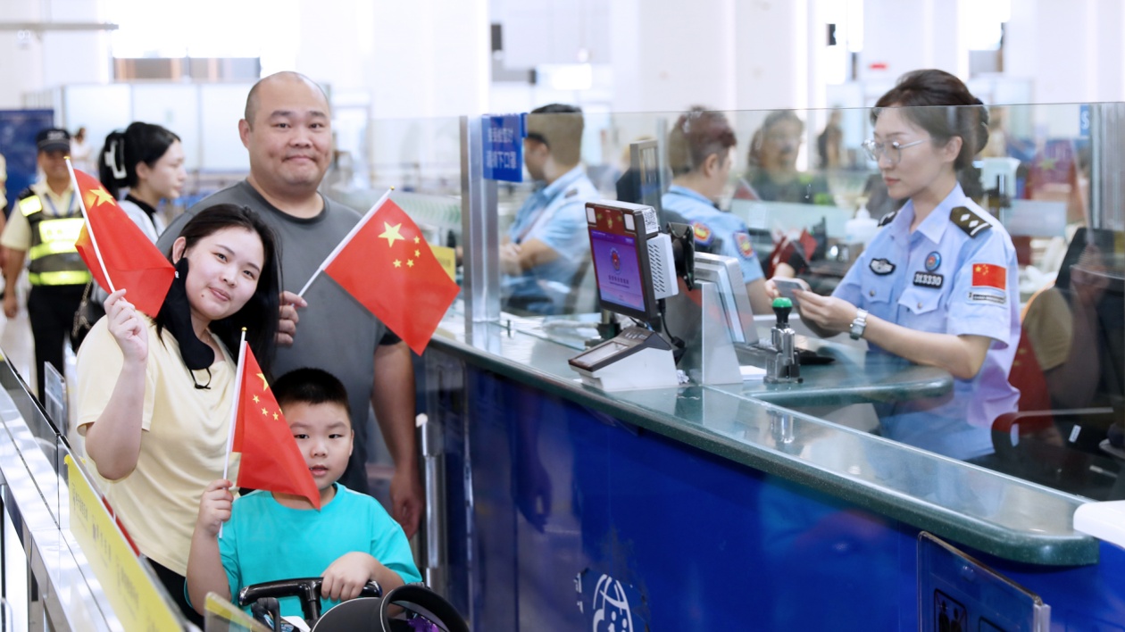「人車兩旺」！ 黃金周橫琴口岸破再單日車流客流新高