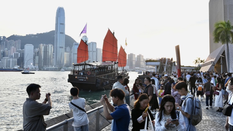 【來論】光輝歷程華彩樂章，推動(dòng)「一國(guó)兩制」事業(yè)行穩(wěn)致遠(yuǎn)