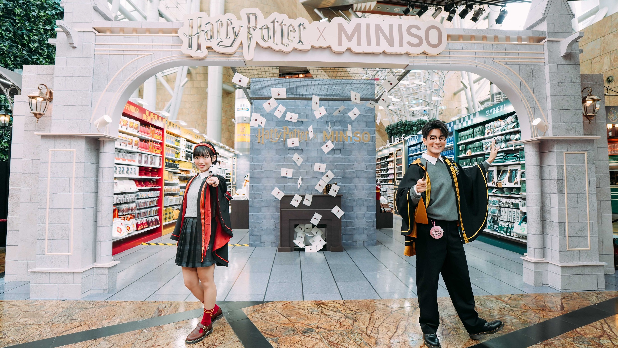 【購(gòu)物】哈利波特迷必去！沉浸探索式魔法購(gòu)物體驗(yàn)