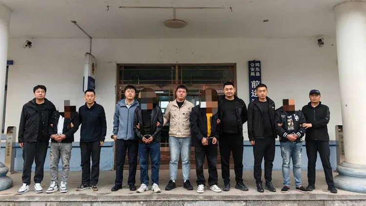 送「現(xiàn)金花束」很浪漫？警惕洗錢新暗道！