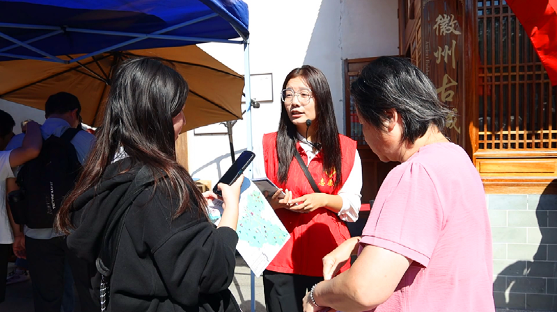 打造舒心旅遊美好環(huán)境  皖歙縣千名志願者成亮麗風(fēng)景線