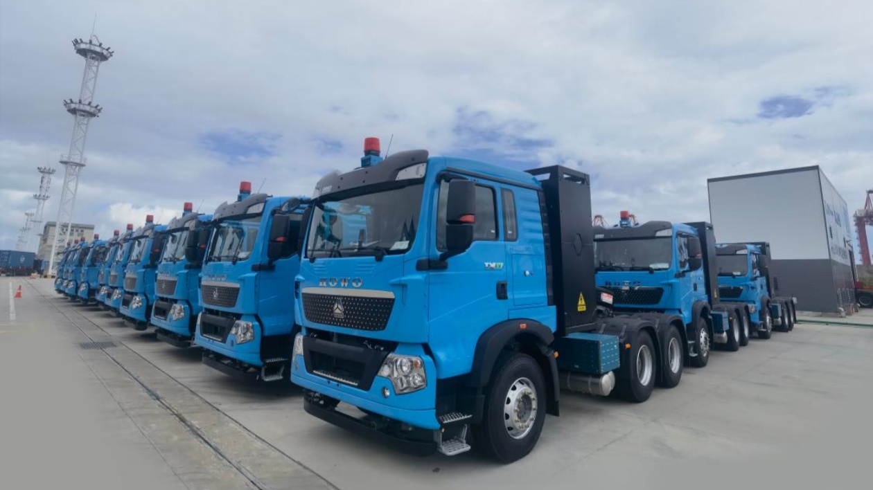 中國重汽新能源「智卡鐵軍」引領(lǐng)港口數(shù)智未來！