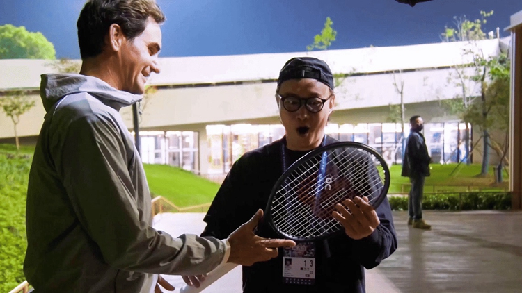 有片｜化身粉絲 陳奕迅獲偶像費(fèi)達(dá)拿贈(zèng)球拍驚喜萬(wàn)分