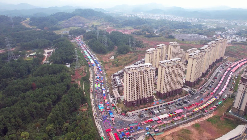 皖休寧縣：臨溪廟會人氣旺  志願服務(wù)暖民心