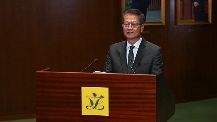 施政報(bào)告2024｜陳茂波：維持公共財(cái)政穩(wěn)健的同時(shí) 配備資源全力落實(shí)各項(xiàng)措施