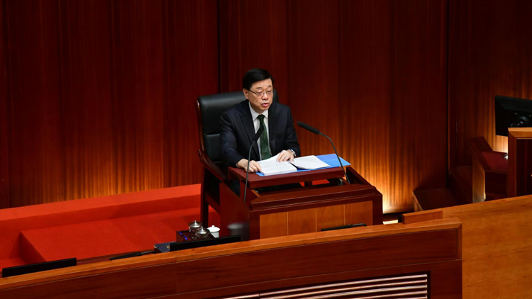 【商報(bào)時評】改革求變謀發(fā)展 改善民生顯承擔(dān)