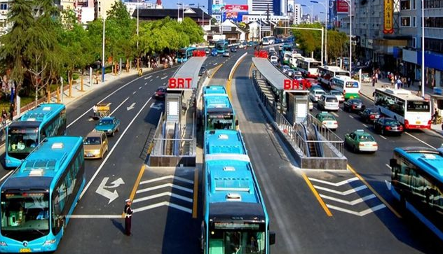 《城市公共交通條例》12月1日施行 公共交通企業(yè)不得擅自中斷運(yùn)營服務(wù)