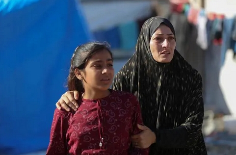 以色列轟炸加沙難民營(yíng)學(xué)校 致至少16死 含4名兒童