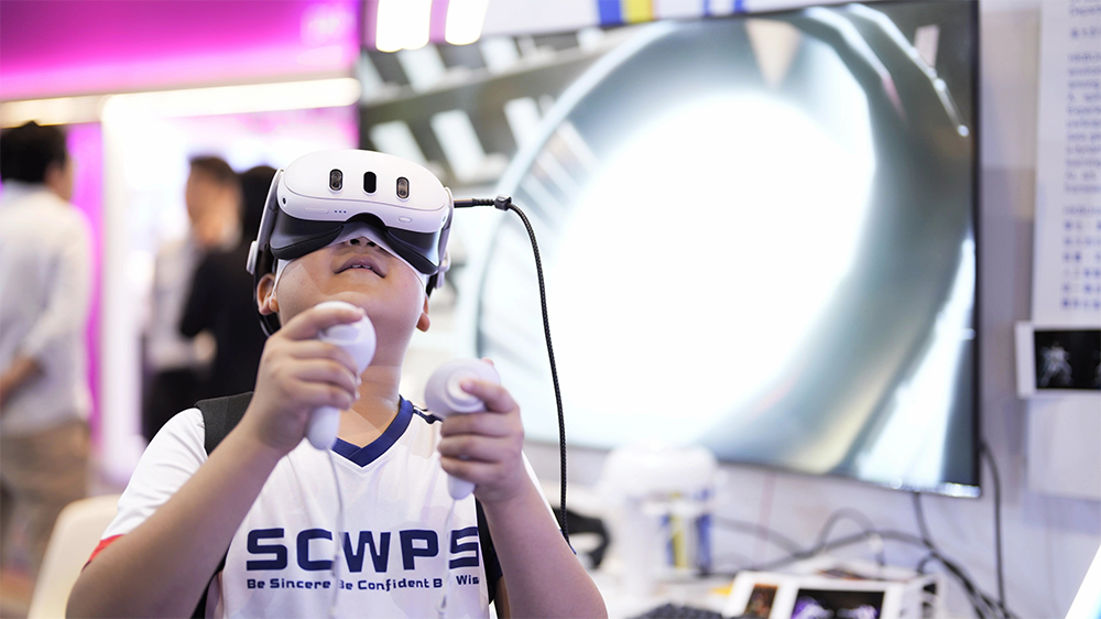 浸大在「創(chuàng)新科技嘉年華」展示運(yùn)動(dòng)及藝術(shù)科技實(shí)力