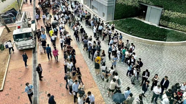 【港樓】瑜悅198伙即日沽清 大客斥4485萬購(gòu)9伙 人龍迫爆售樓處