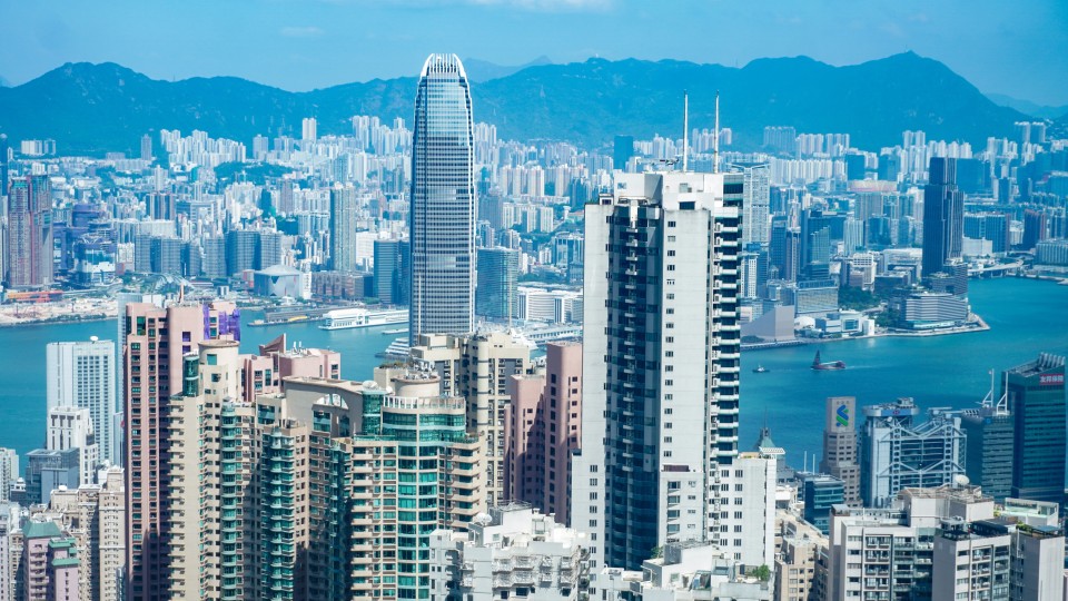 港府發(fā)表在金融市場(chǎng)負(fù)責(zé)任地應(yīng)用人工智能政策宣言 陳茂波：對(duì)AI應(yīng)用抱開放及審慎態(tài)度