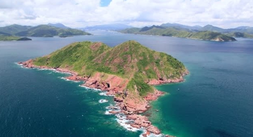 本港首次發(fā)現(xiàn)恐龍化石 李家超：利用機會開發(fā)特別旅遊路線